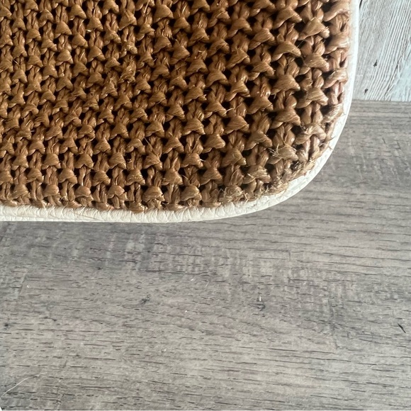 Kate Spade JACKSON Woven STRAW TRIPLE GUSSET CROSSBODY - Picture 7 of 9